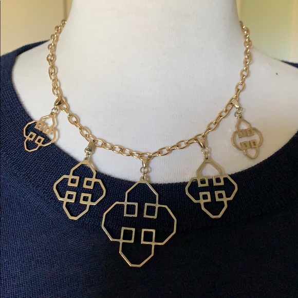 New yellow gold tone geometric cut necklace - Picture 3 of 7